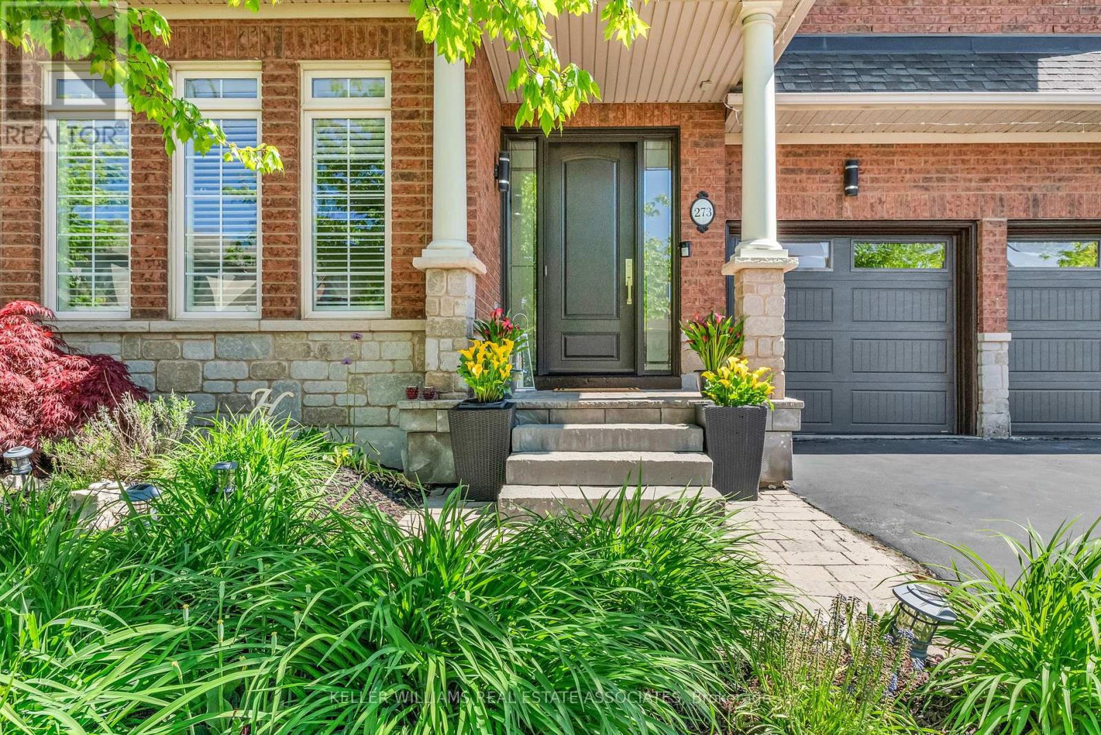 273 Duskywing Way, Oakville, Ontario  L6L 6X5 - Photo 4 - W12177299