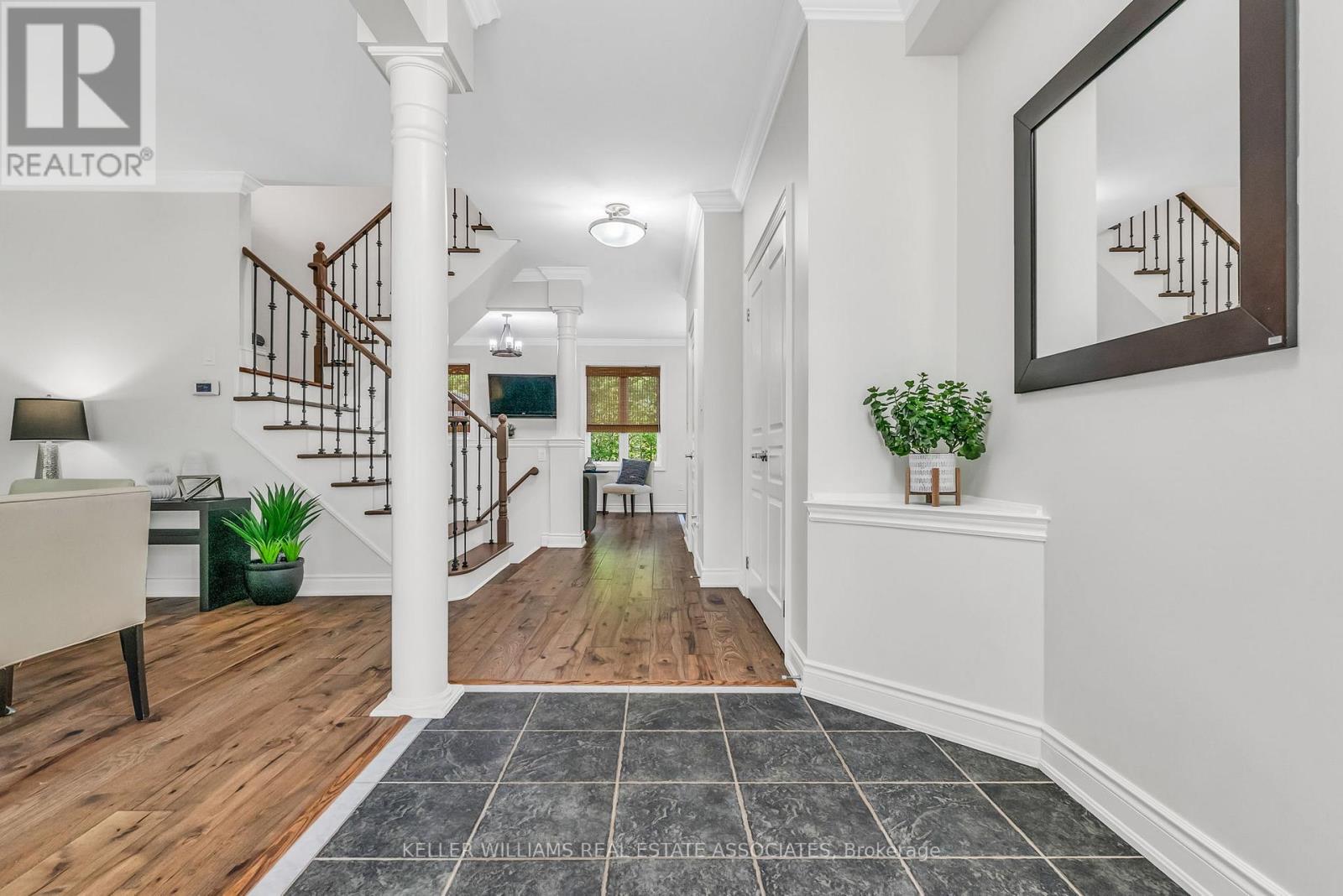 273 Duskywing Way, Oakville, Ontario  L6L 6X5 - Photo 6 - W12177299