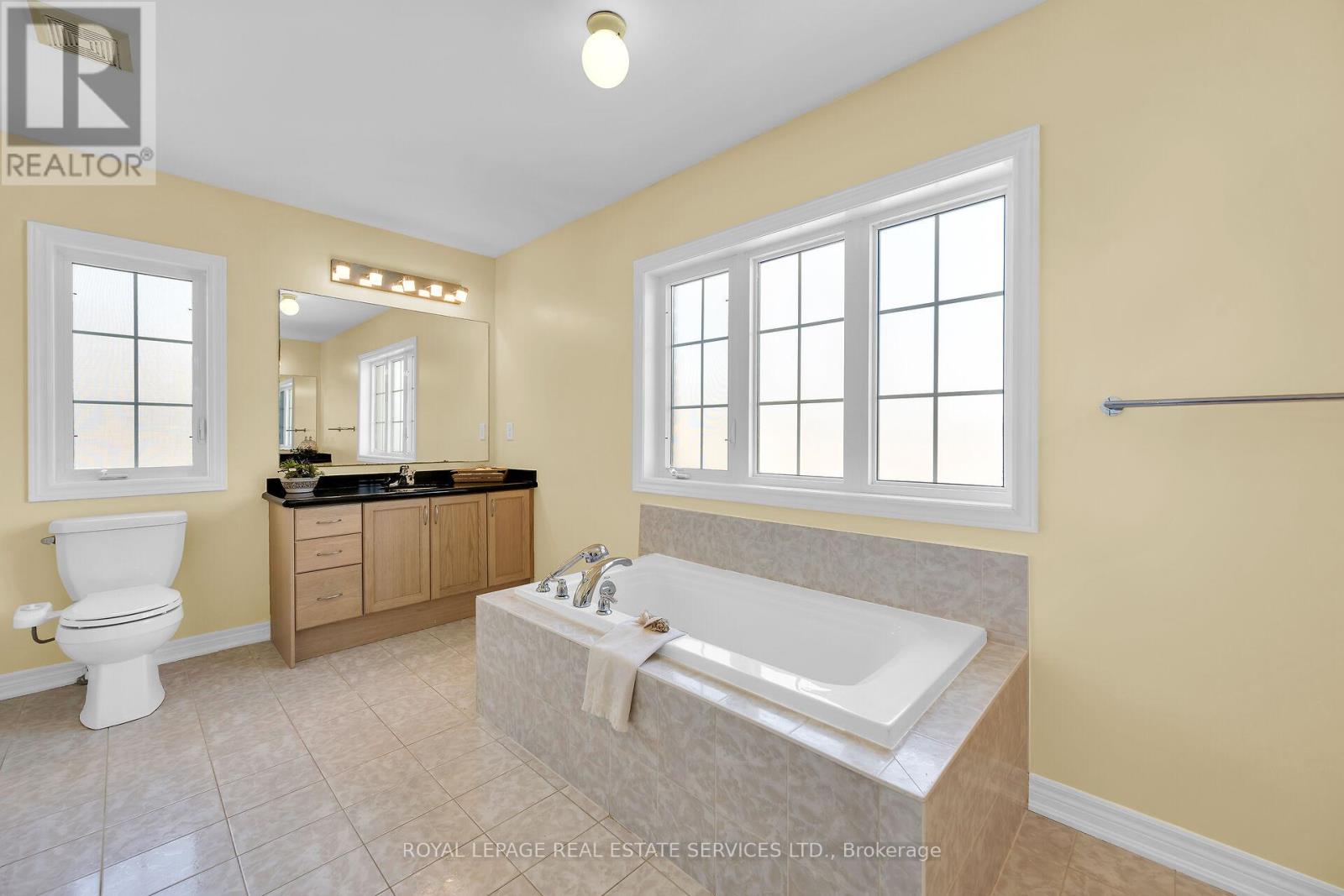 123 Attridge Crescent, Hamilton, Ontario  L0R 2H7 - Photo 15 - X12134259