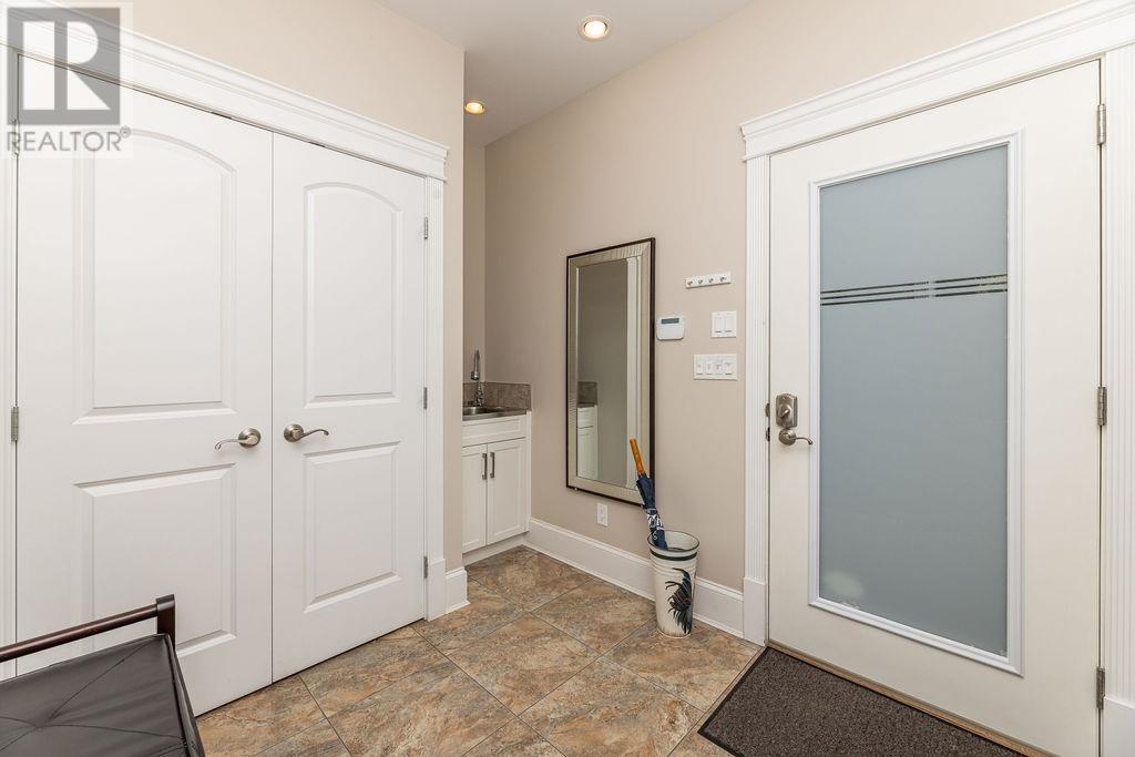 1128 Twin Isle Drive, Gibsons, British Columbia  V0N 1V1 - Photo 28 - R2993240
