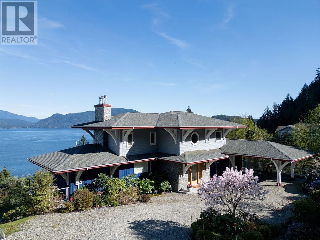 1128 Twin Isle Drive, Gibsons, British Columbia  V0N 1V1 - Photo 2 - R2993240