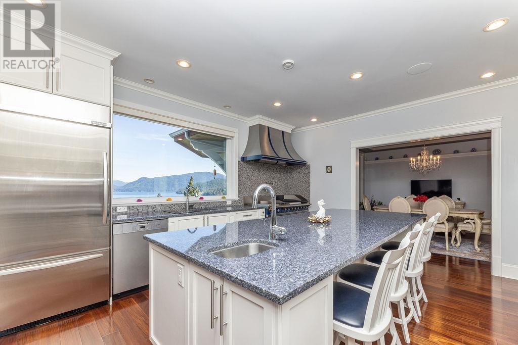 1128 Twin Isle Drive, Gibsons, British Columbia  V0N 1V1 - Photo 7 - R2993240