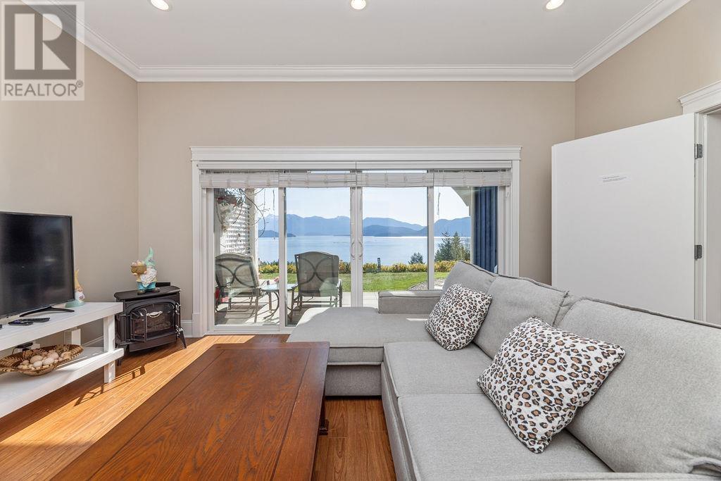 1128 Twin Isle Drive, Gibsons, British Columbia  V0N 1V1 - Photo 27 - R2993240