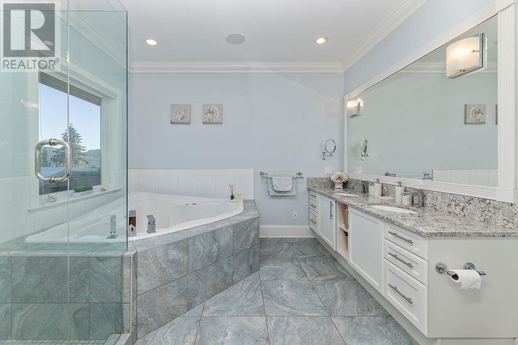 1128 Twin Isle Drive, Gibsons, British Columbia  V0N 1V1 - Photo 19 - R2993240