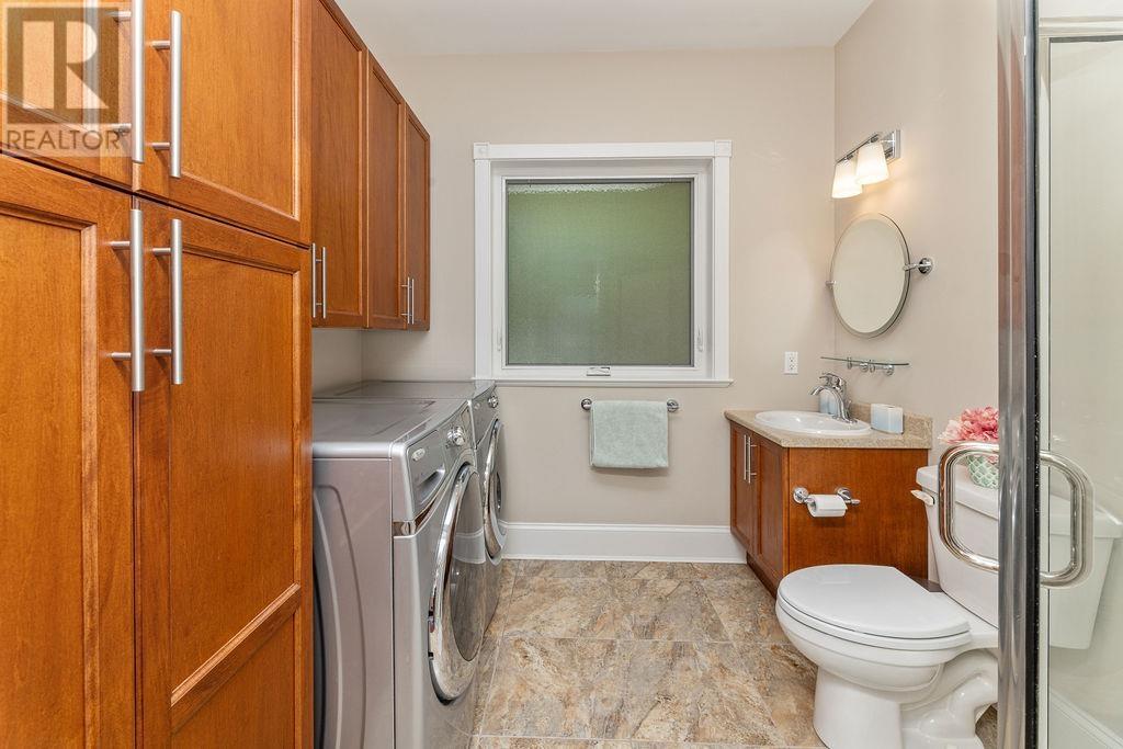 1128 Twin Isle Drive, Gibsons, British Columbia  V0N 1V1 - Photo 24 - R2993240
