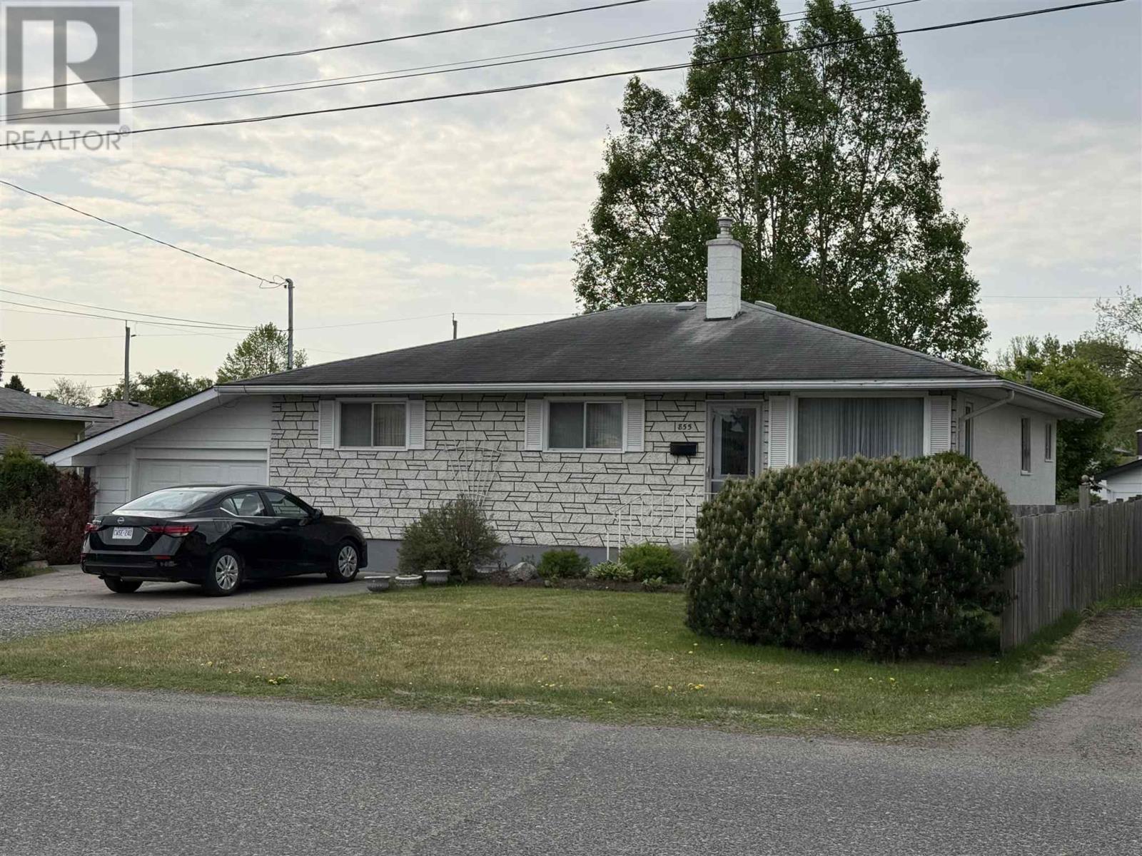 855 St. Clair Ave, Thunder Bay, Ontario  P7A 6M1 - Photo 1 - TB251569