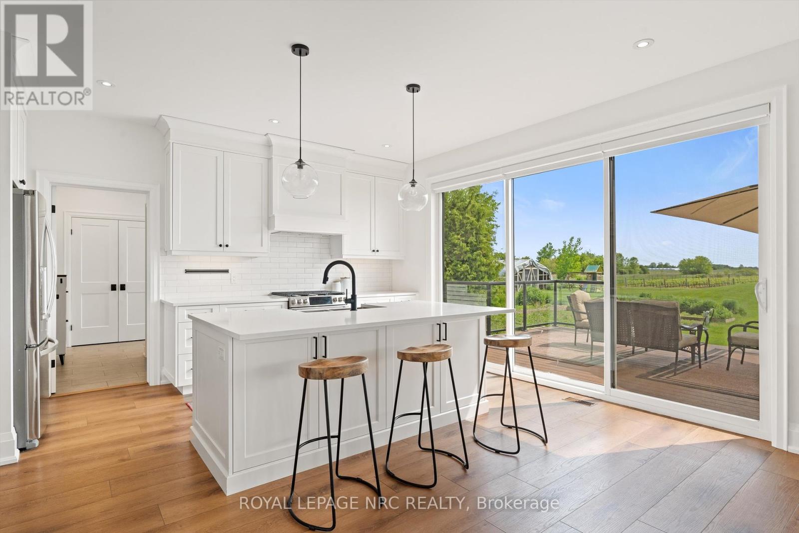 1531 Concession 4 Road, Niagara-On-The-Lake, Ontario  L0S 1T0 - Photo 12 - X12206333