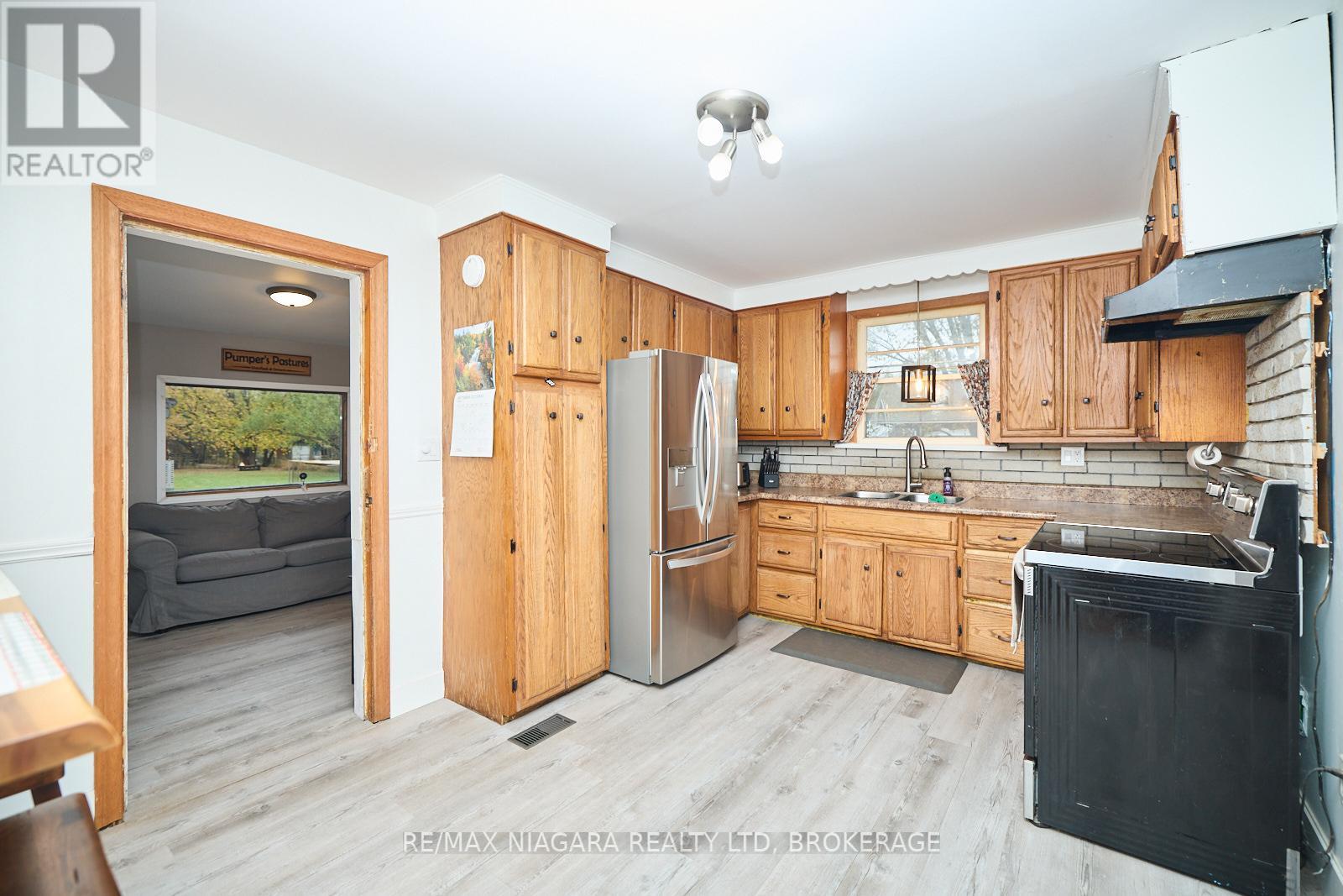 40252 Forks Road, Wainfleet (Marshville/winger), Ontario  L0S 1V0 - Photo 17 - X12206345