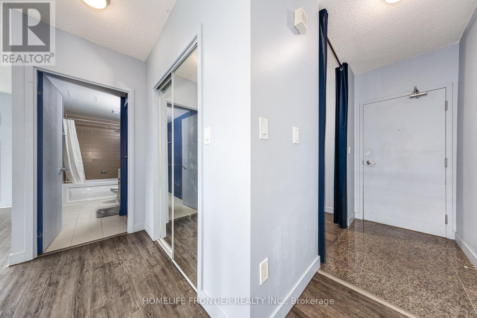 1206 - 10 Navy Wharf Court, Toronto, Ontario  M5V 3V2 - Photo 1 - C12206099