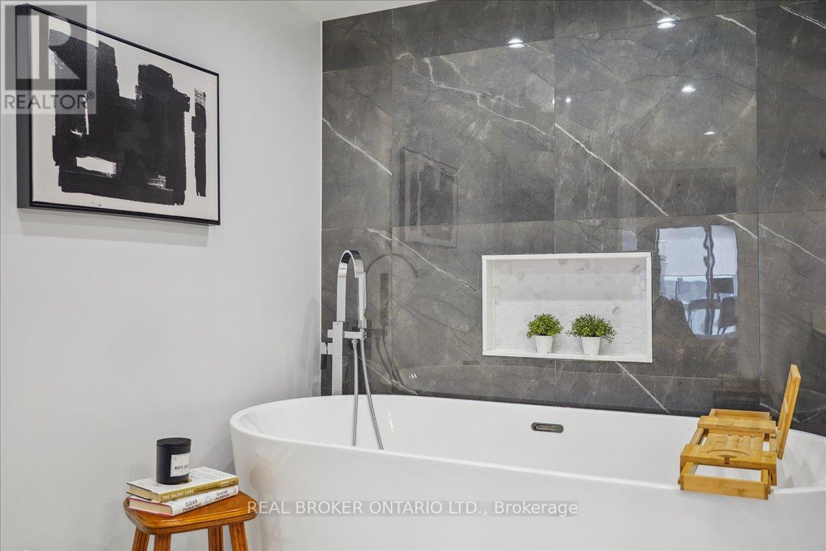 503 - 401 Queens Quay W, Toronto, Ontario  M5V 2Y2 - Photo 23 - C12206101