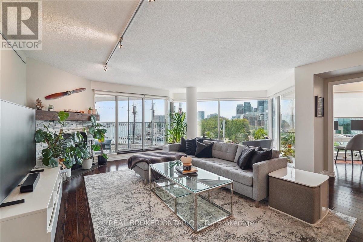 503 - 401 Queens Quay W, Toronto, Ontario  M5V 2Y2 - Photo 4 - C12206101