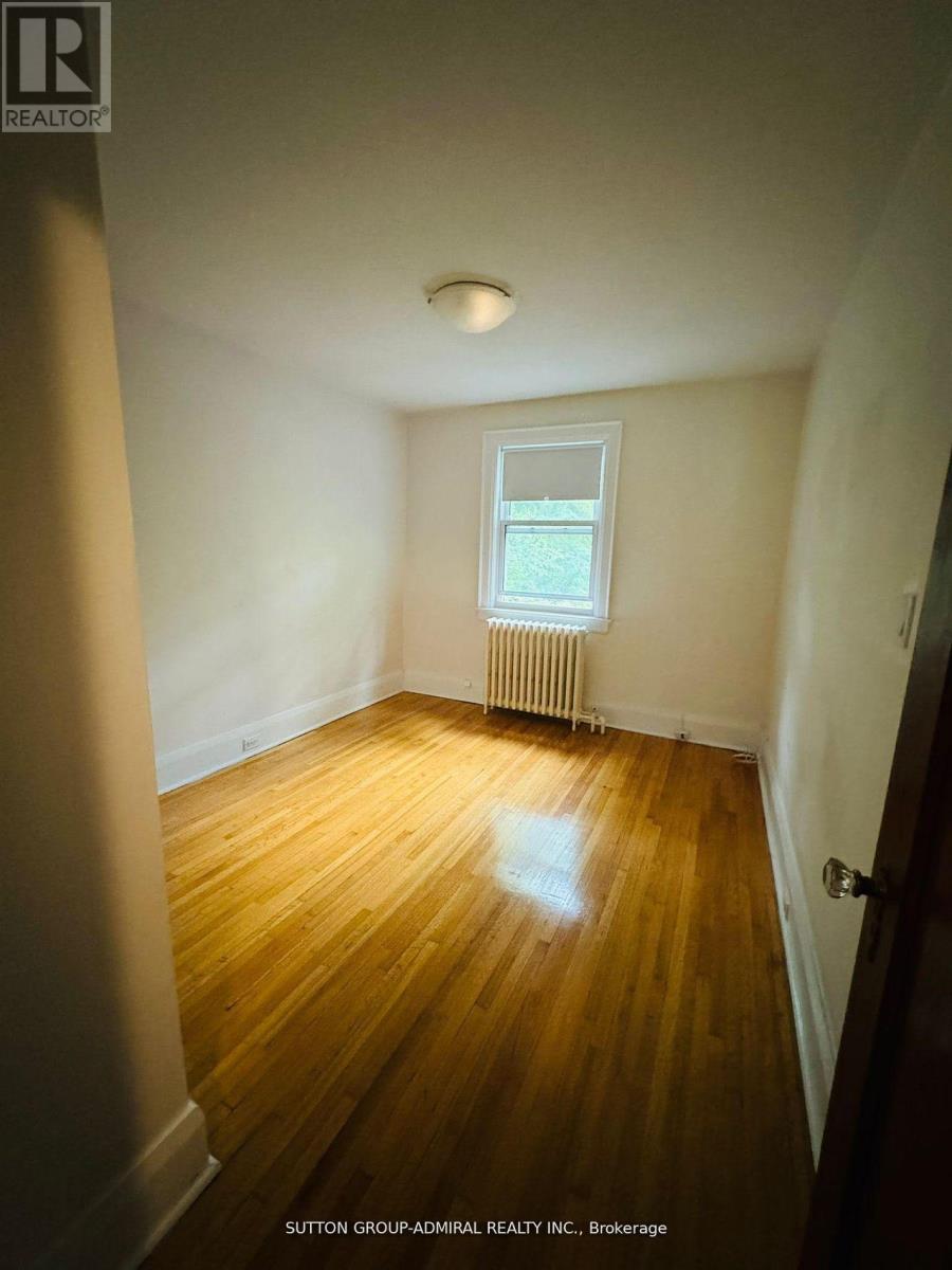 52 Lawrence Avenue E, Toronto, Ontario  M4N 1S3 - Photo 15 - C12206115