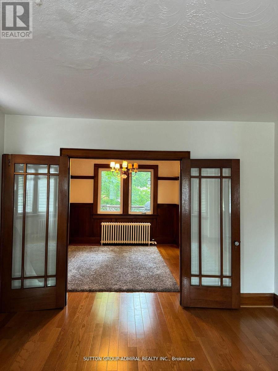 52 Lawrence Avenue E, Toronto, Ontario  M4N 1S3 - Photo 3 - C12206115