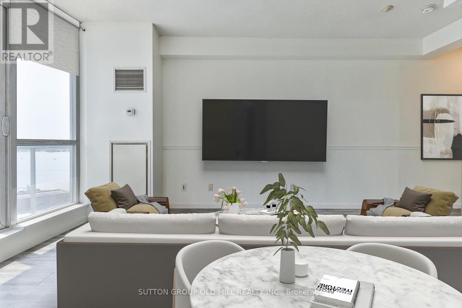 1405 - 218 Queens Quay W, Toronto, Ontario  M5J 2Y6 - Photo 1 - C12206145