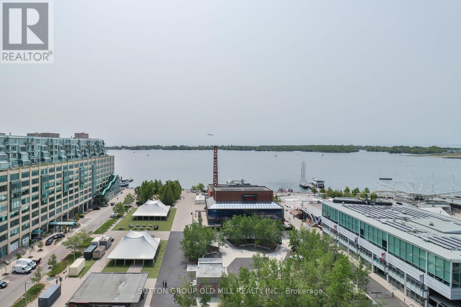 1405 - 218 Queens Quay W, Toronto, Ontario  M5J 2Y6 - Photo 9 - C12206145