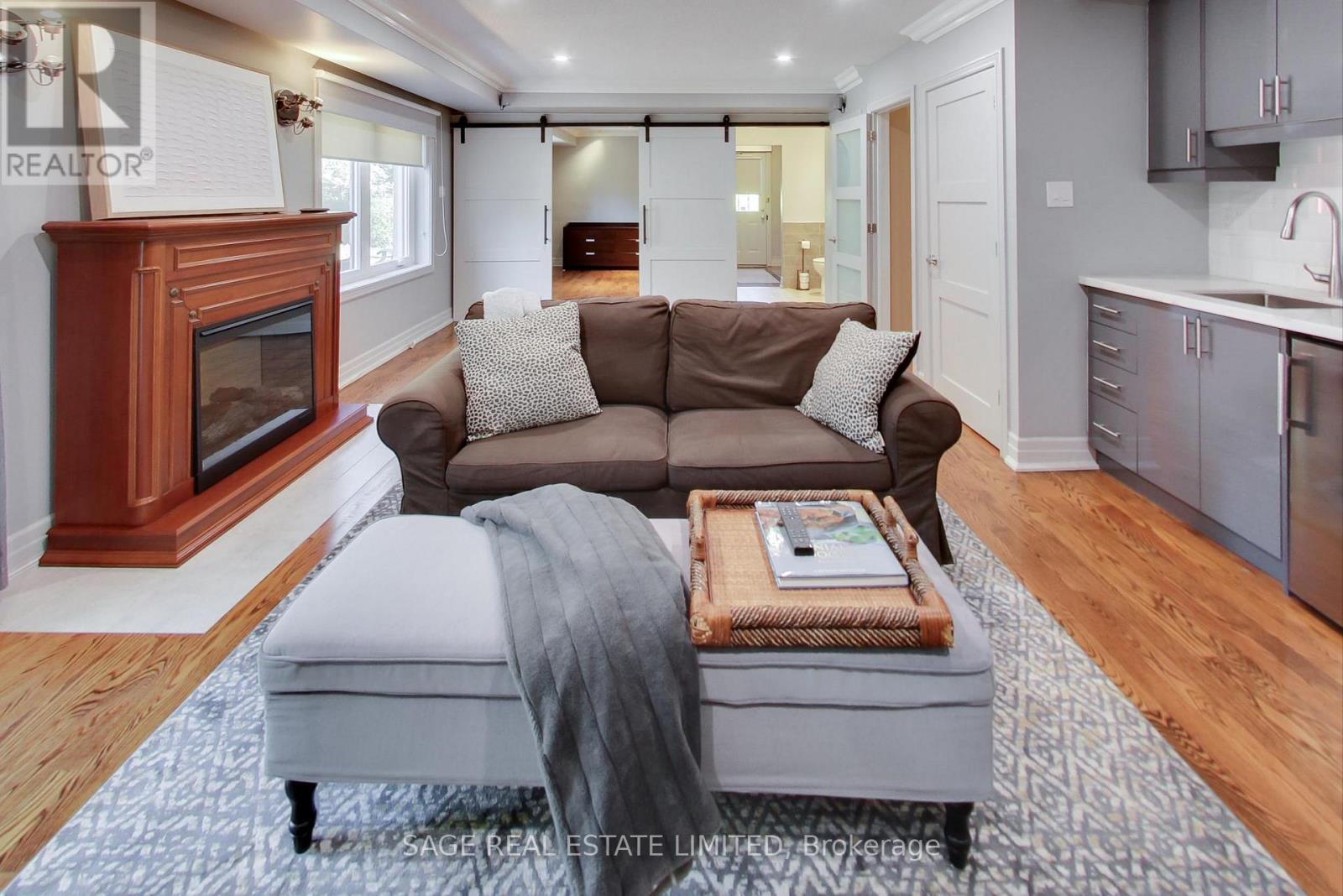 108 Madawaska Avenue, Toronto (Newtonbrook East), Ontario  M2M 2R4 - Photo 17 - C12206176