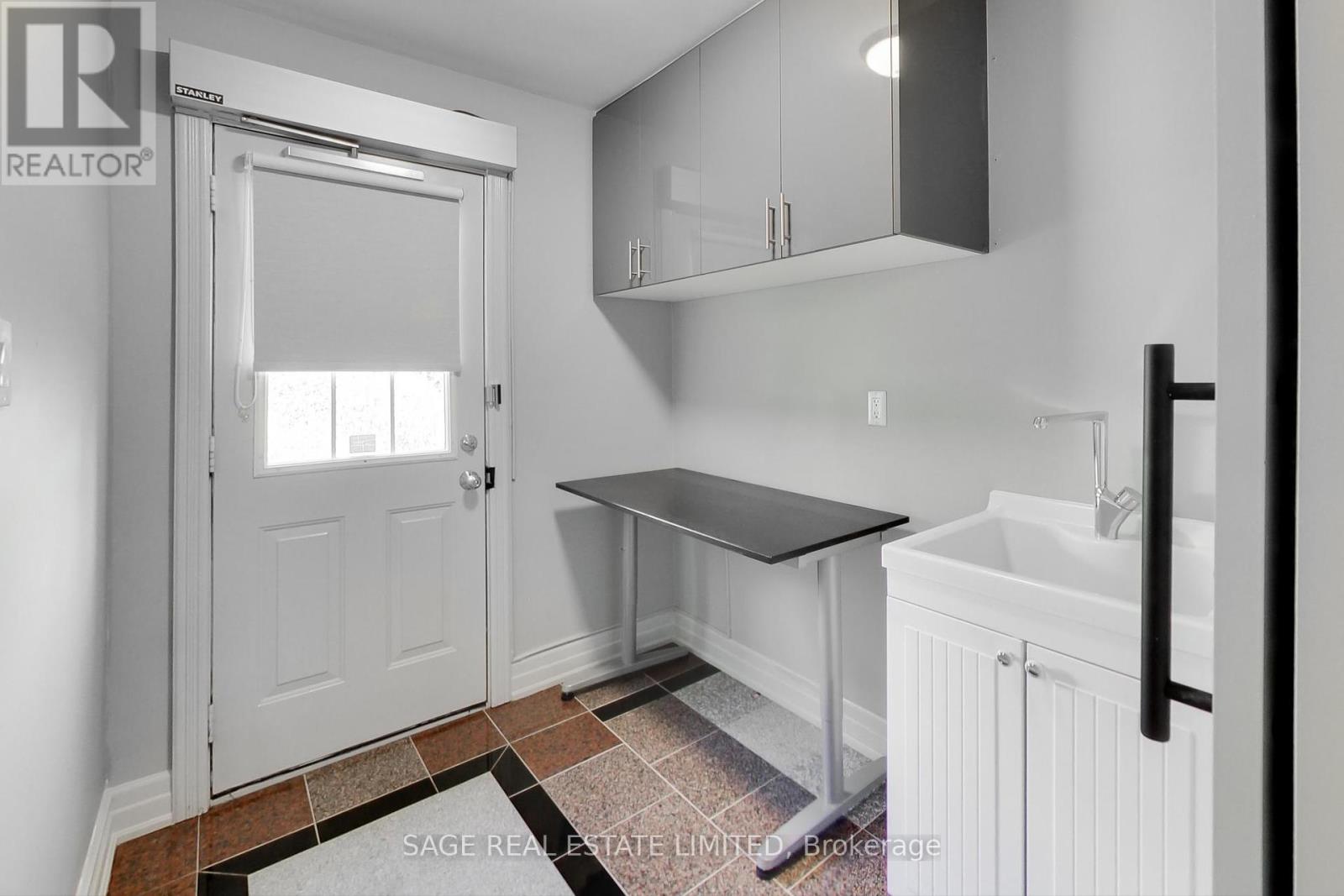 108 Madawaska Avenue, Toronto, Ontario  M2M 2R4 - Photo 23 - C12206176