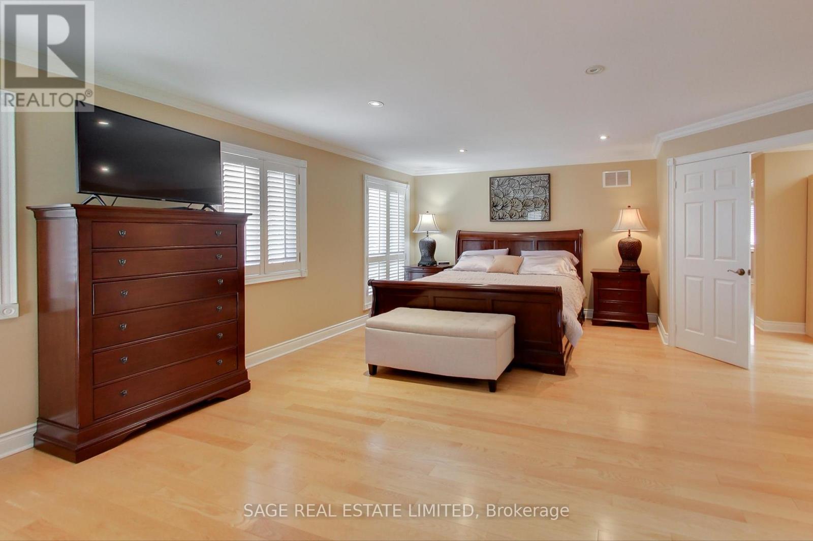 108 Madawaska Avenue, Toronto, Ontario  M2M 2R4 - Photo 26 - C12206176