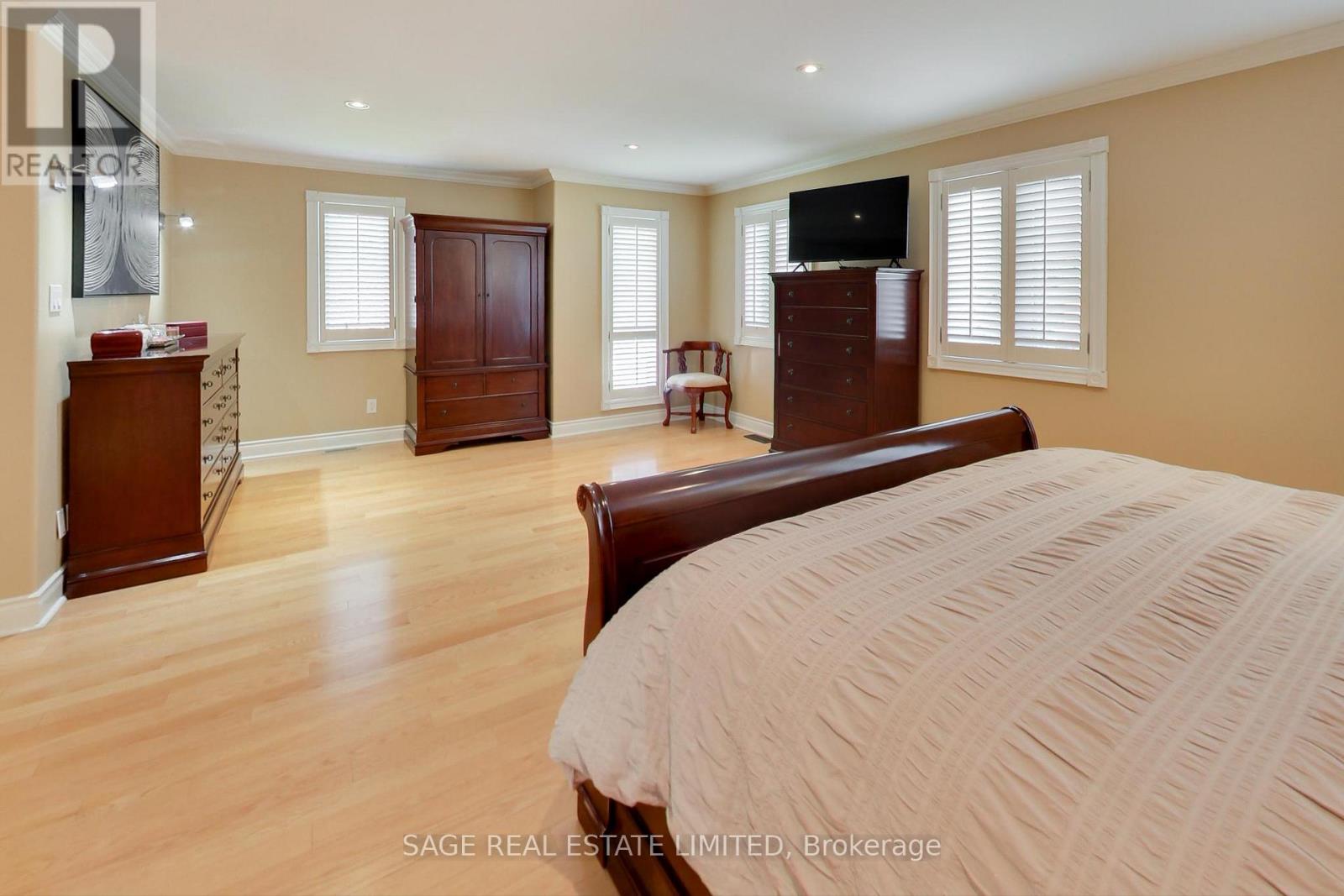 108 Madawaska Avenue, Toronto, Ontario  M2M 2R4 - Photo 28 - C12206176