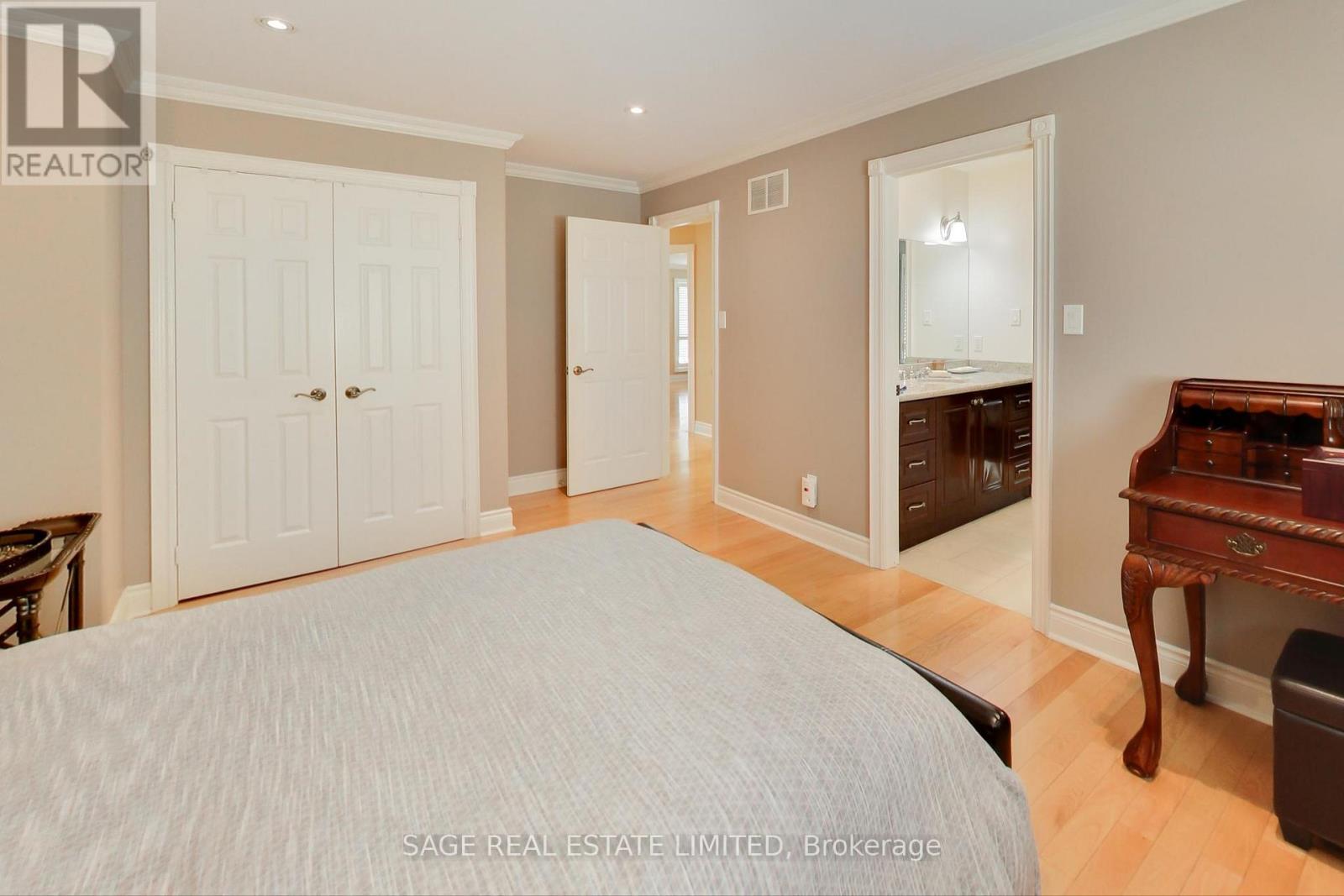 108 Madawaska Avenue, Toronto, Ontario  M2M 2R4 - Photo 31 - C12206176