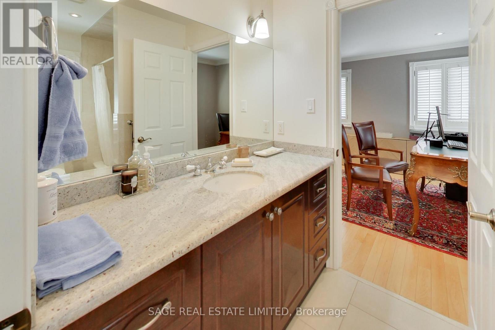 108 Madawaska Avenue, Toronto, Ontario  M2M 2R4 - Photo 32 - C12206176