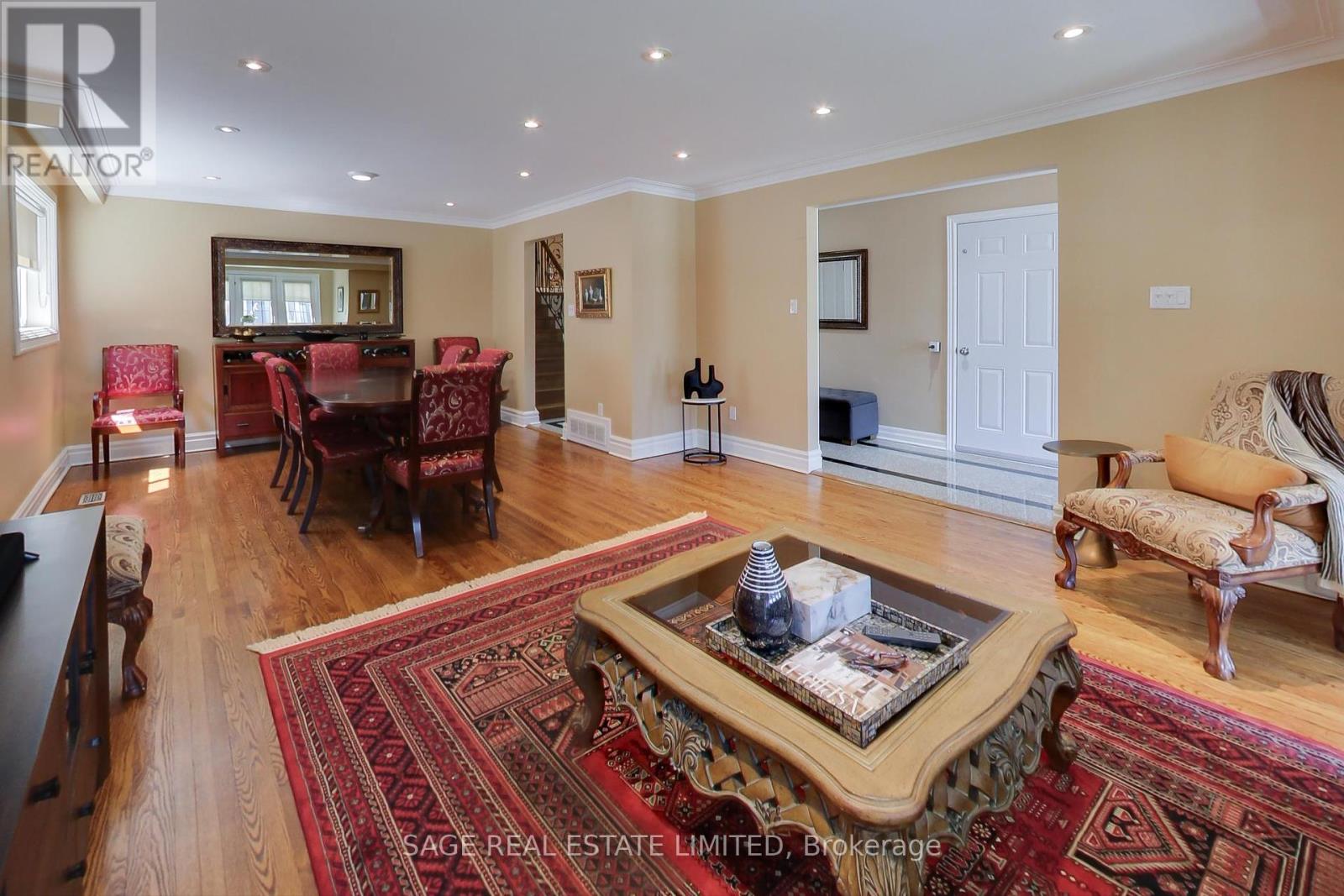 108 Madawaska Avenue, Toronto, Ontario  M2M 2R4 - Photo 8 - C12206176