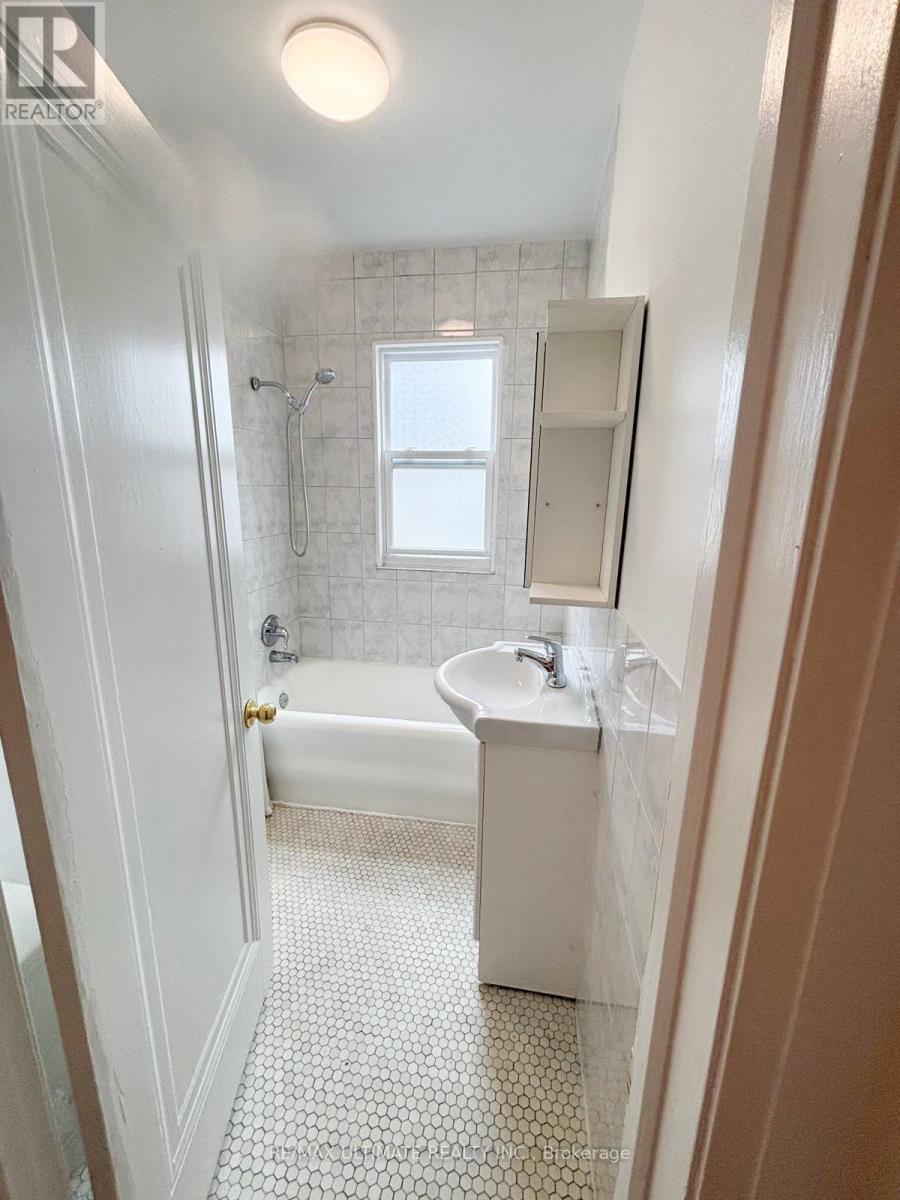 5 - 20 Roselawn Avenue, Toronto, Ontario  M4R 1E4 - Photo 11 - C12206180