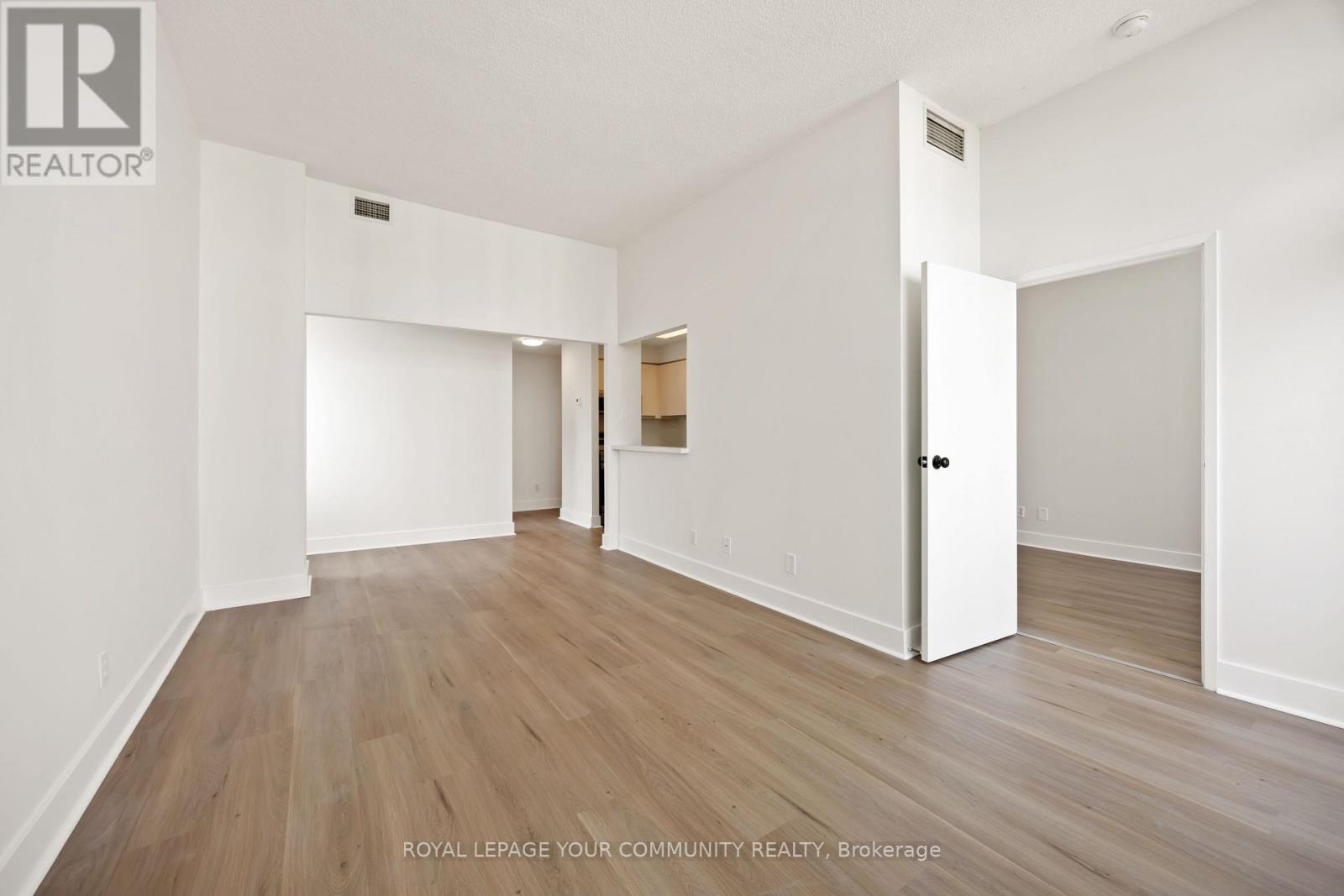 902 - 1901 Yonge Street, Toronto, Ontario  M4S 1Y6 - Photo 5 - C12206182