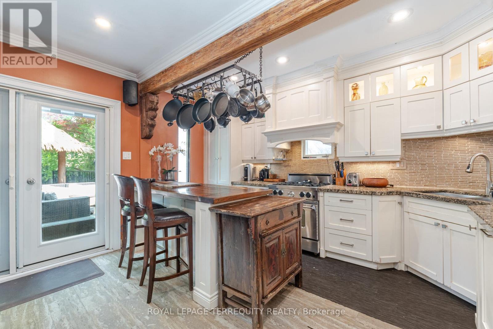 329 Glen Road, Toronto, Ontario  M4W 2X4 - Photo 13 - C12206203