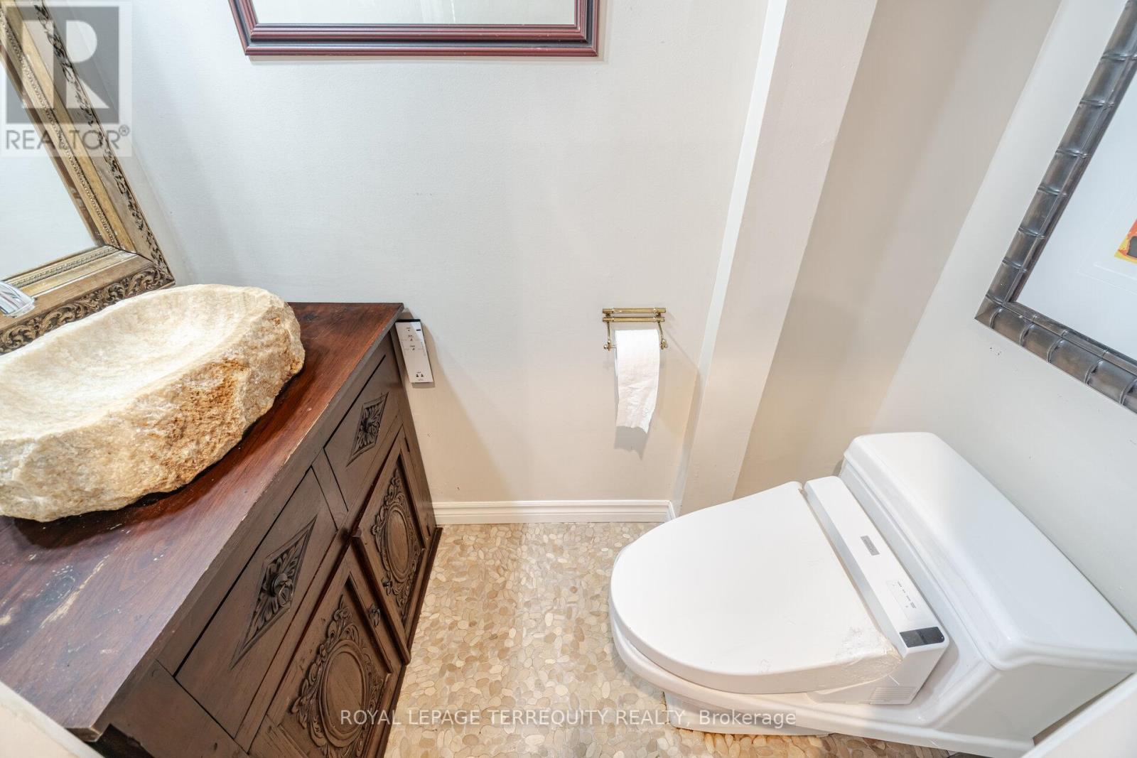 329 Glen Road, Toronto, Ontario  M4W 2X4 - Photo 19 - C12206203