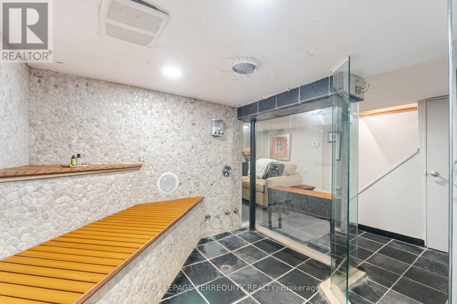 329 Glen Road, Toronto, Ontario  M4W 2X4 - Photo 35 - C12206203