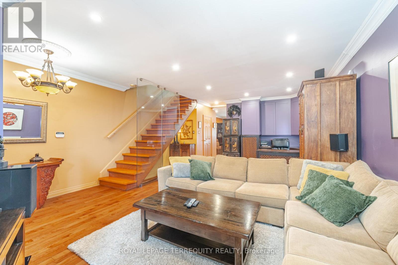329 Glen Road, Toronto, Ontario  M4W 2X4 - Photo 8 - C12206203