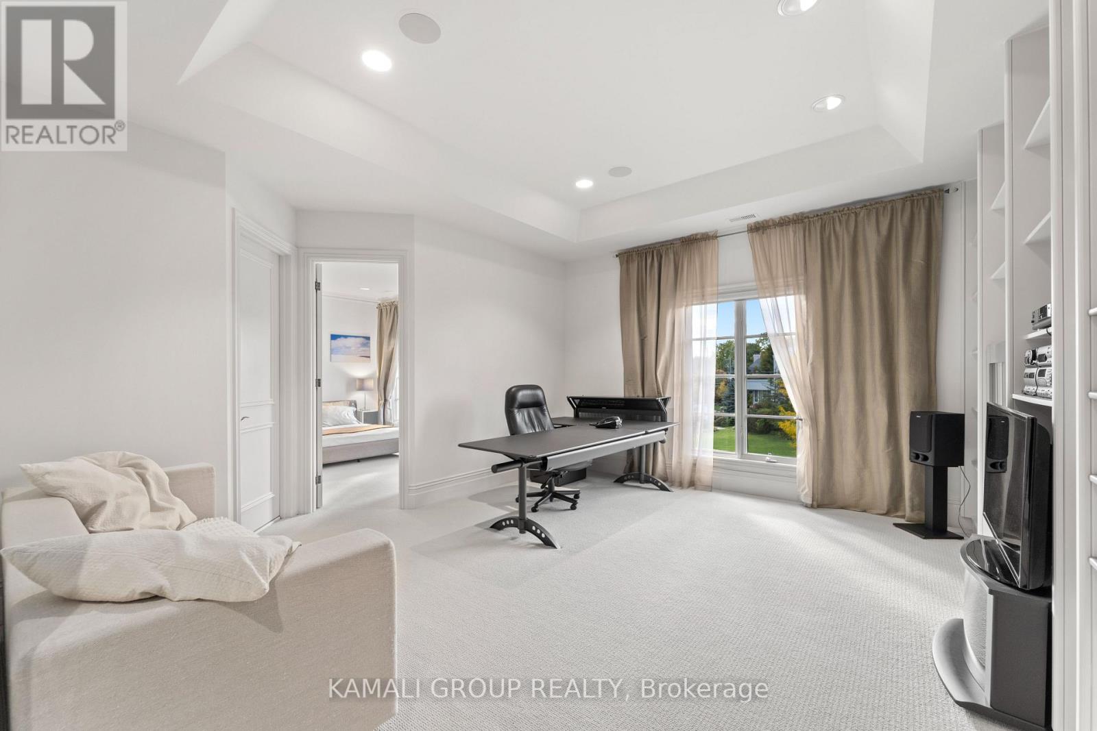 39 Rollscourt Drive, Toronto, Ontario  M2L 1X6 - Photo 25 - C12206210