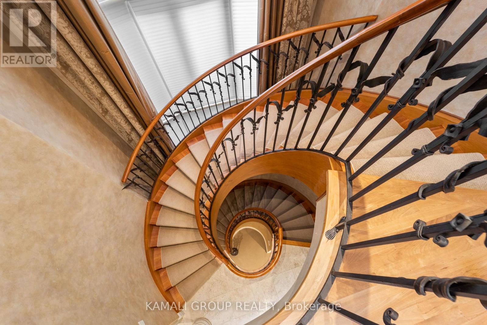 39 Rollscourt Drive, Toronto, Ontario  M2L 1X6 - Photo 29 - C12206210