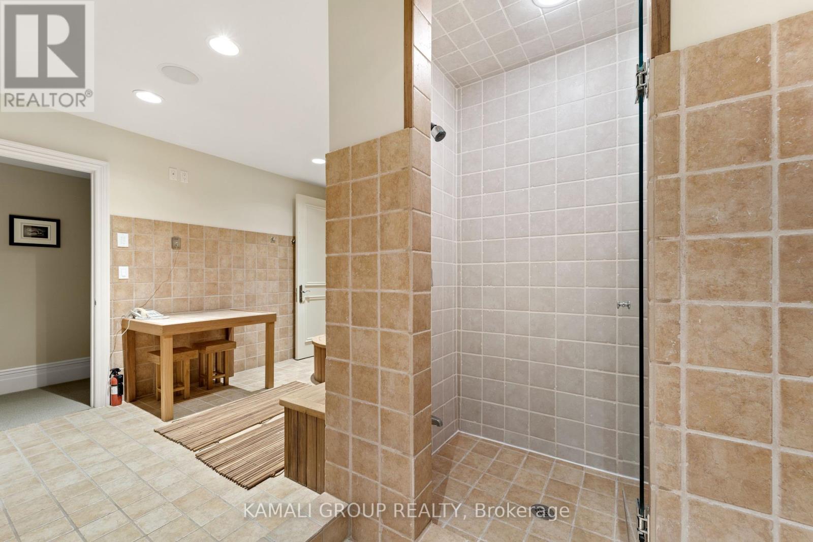 39 Rollscourt Drive, Toronto, Ontario  M2L 1X6 - Photo 38 - C12206210