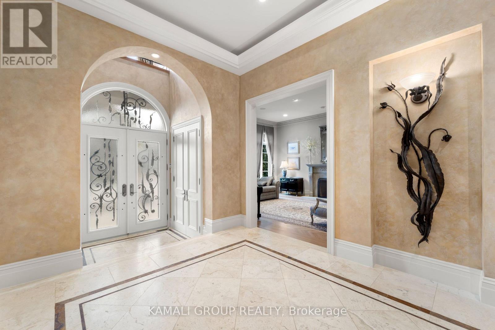 39 Rollscourt Drive, Toronto, Ontario  M2L 1X6 - Photo 4 - C12206210