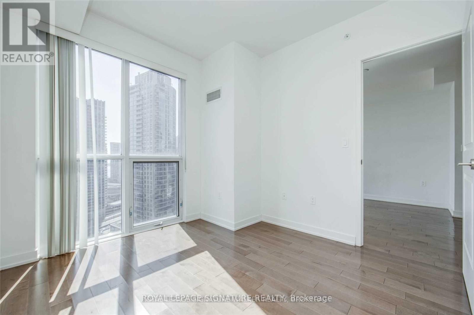 2101 - 1 The Esplanade Drive, Toronto (Waterfront Communities), Ontario  M5E 0A8 - Photo 13 - C12206214