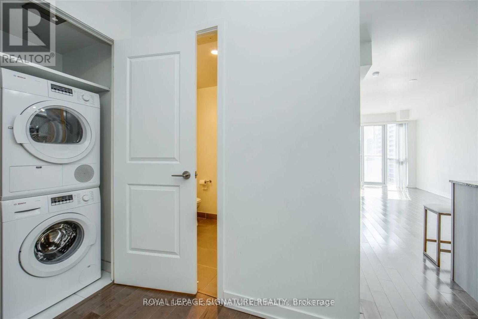 2101 - 1 The Esplanade Drive, Toronto (Waterfront Communities), Ontario  M5E 0A8 - Photo 17 - C12206214