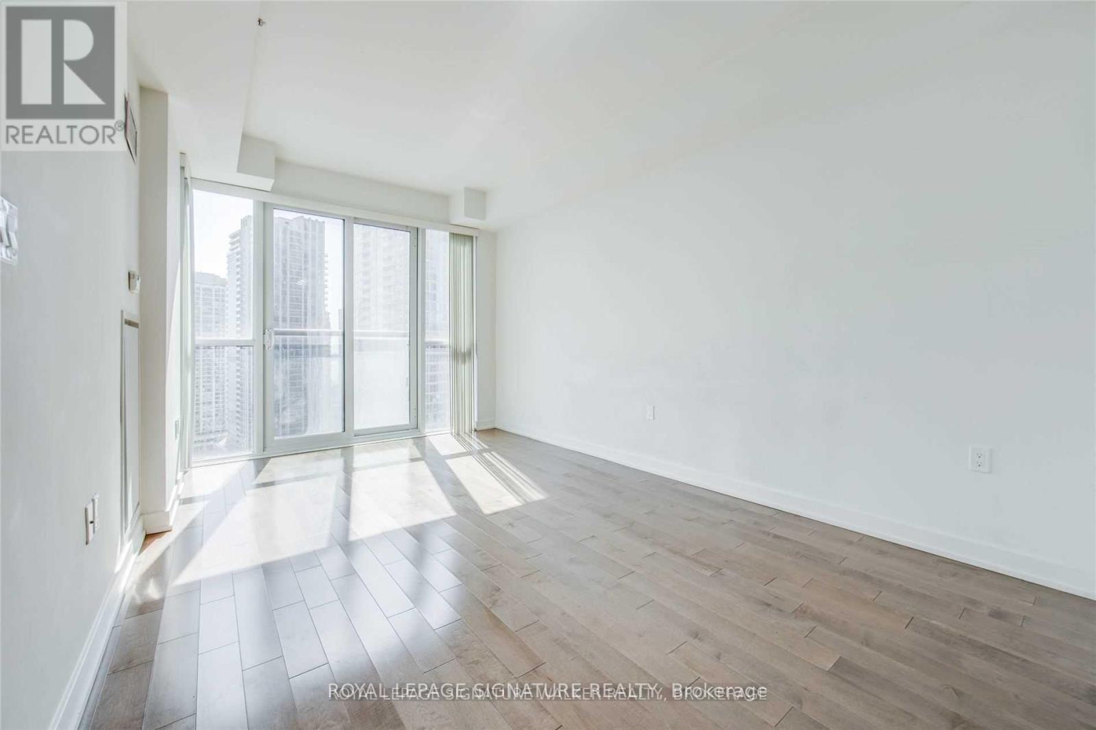 2101 - 1 The Esplanade Drive, Toronto (Waterfront Communities), Ontario  M5E 0A8 - Photo 3 - C12206214