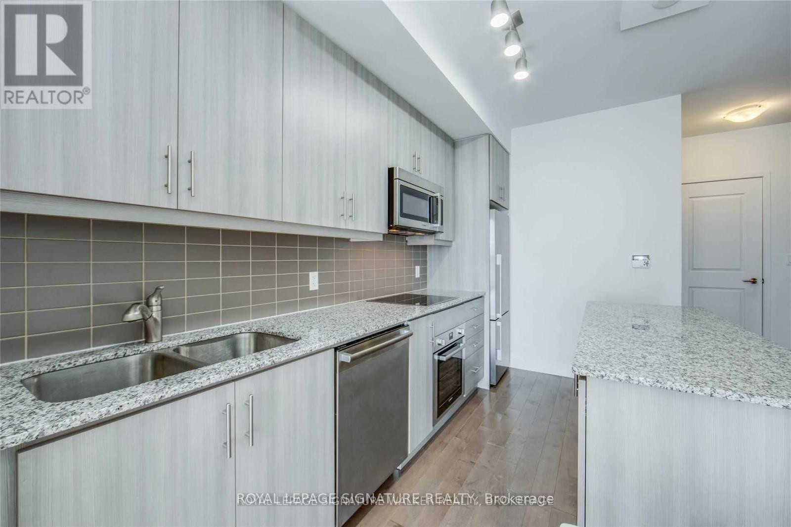 2101 - 1 The Esplanade Drive, Toronto (Waterfront Communities), Ontario  M5E 0A8 - Photo 9 - C12206214