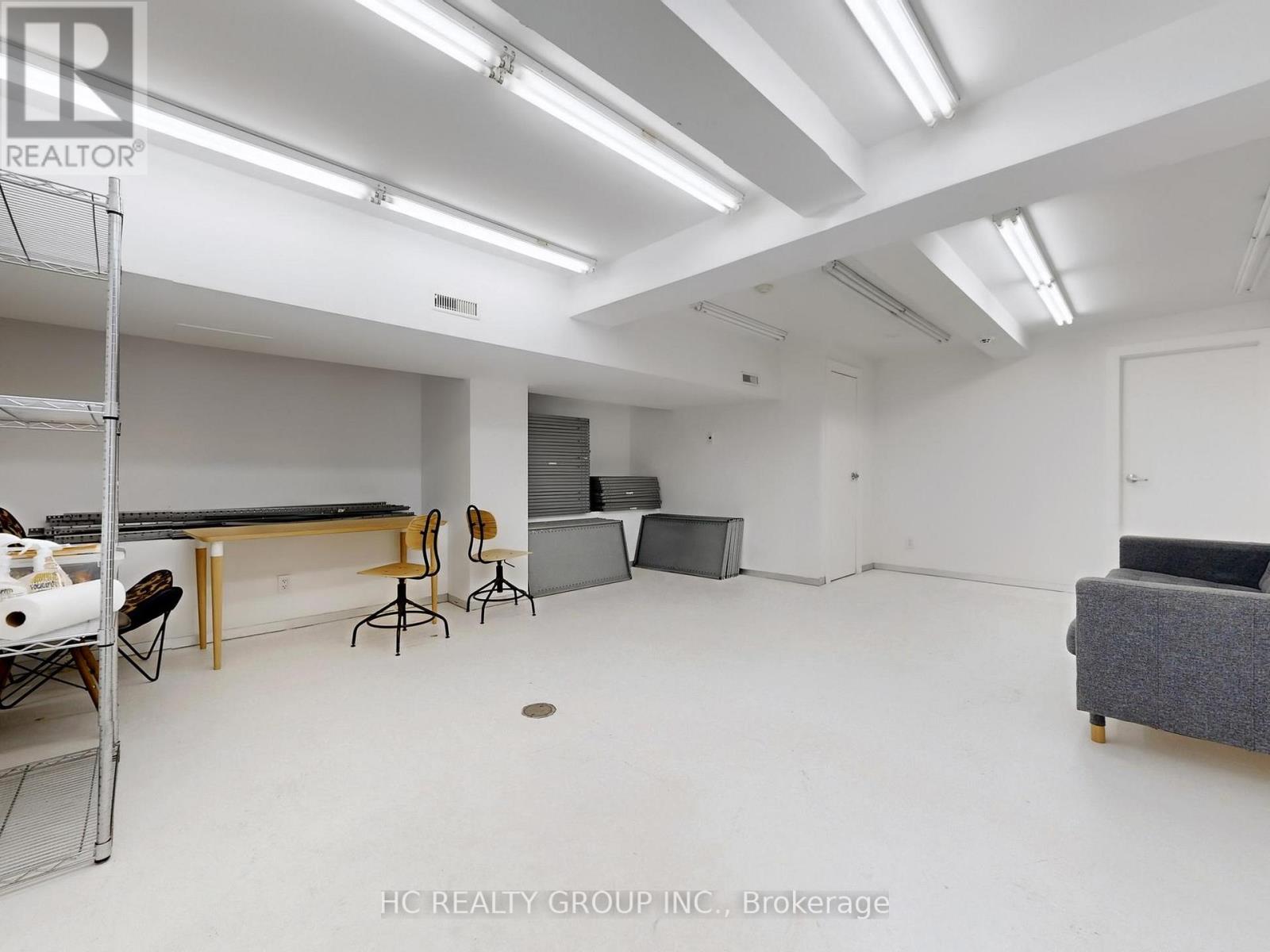 899 Dundas Street W, Toronto, Ontario  M6J 1V9 - Photo 11 - C12206230