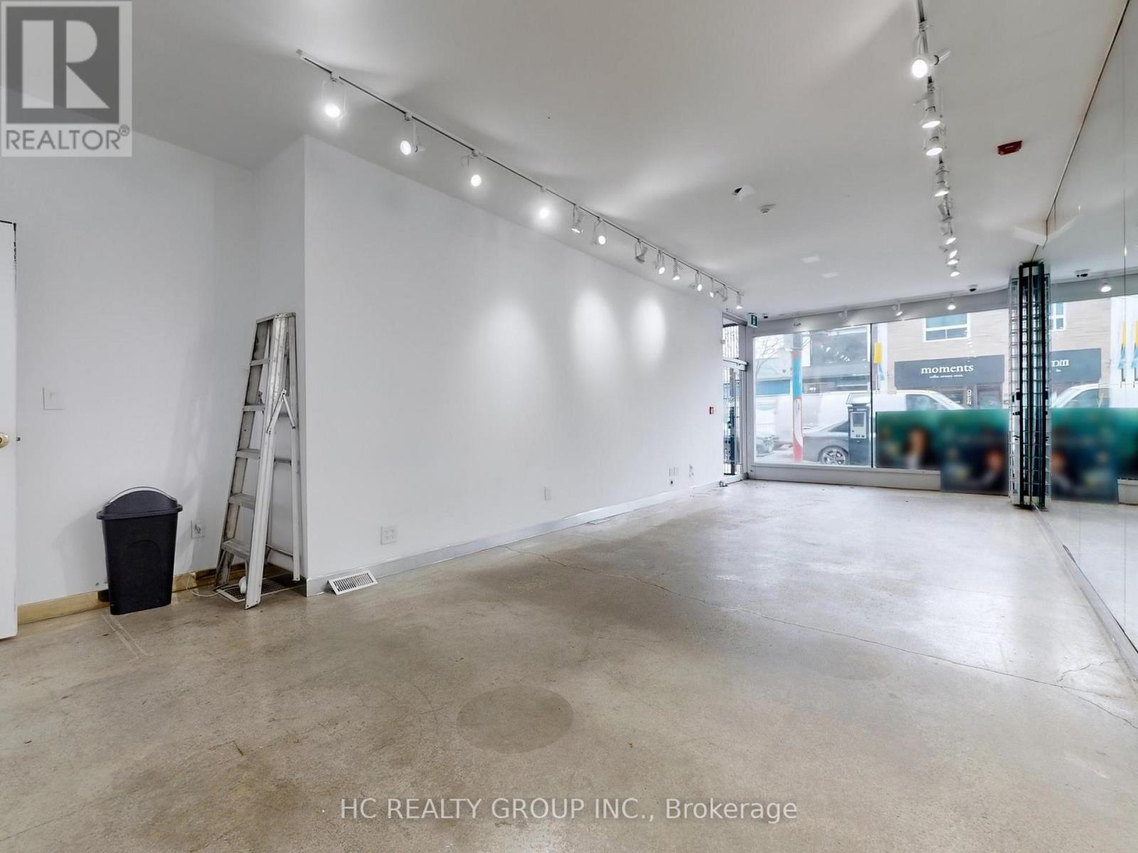 899 Dundas Street W, Toronto, Ontario  M6J 1V9 - Photo 4 - C12206230