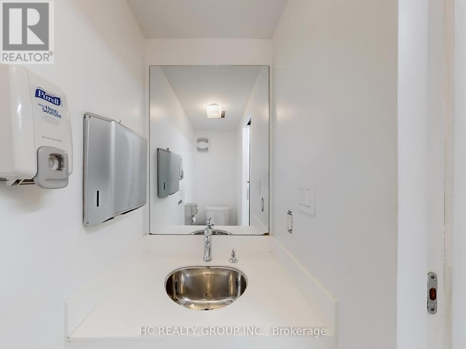 899 Dundas Street W, Toronto, Ontario  M6J 1V9 - Photo 8 - C12206230