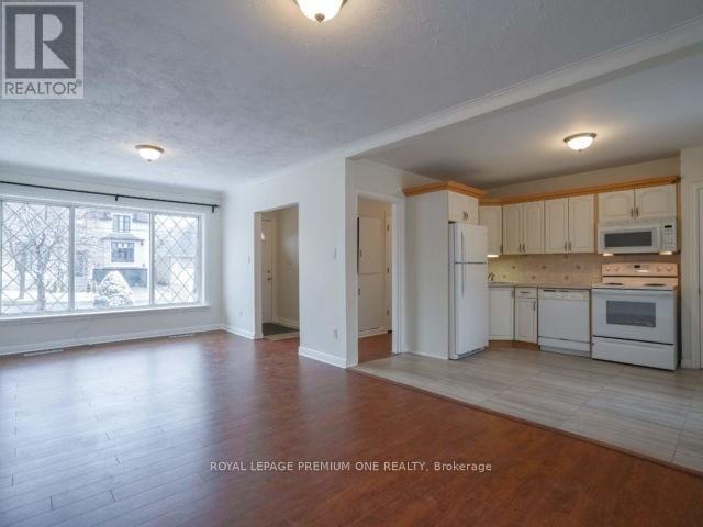 Main Floor - 139 Mckee Avenue, Toronto (Willowdale East), Ontario  M2N 4C5 - Photo 9 - C12206241