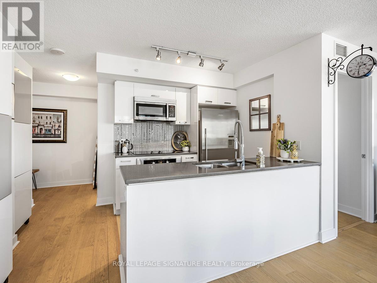 1804 - 295 Adelaide Street W, Toronto, Ontario  M5V 0L4 - Photo 10 - C12206247
