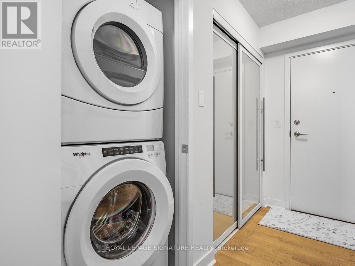 1804 - 295 Adelaide Street W, Toronto, Ontario  M5V 0L4 - Photo 21 - C12206247