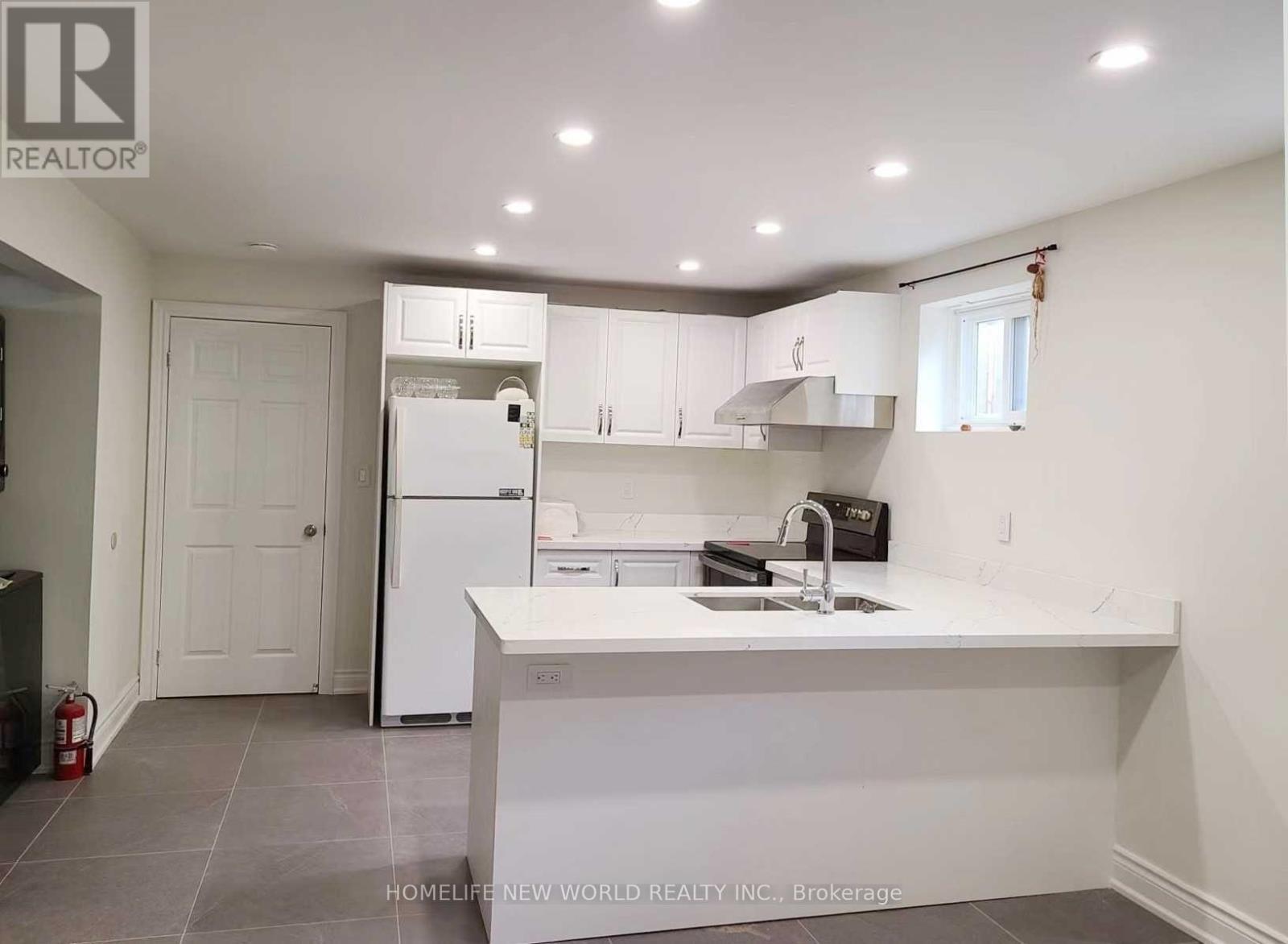 Basemen - 183 Angus Drive, Toronto (Don Valley Village), Ontario  M2J 2W9 - Photo 4 - C12206268