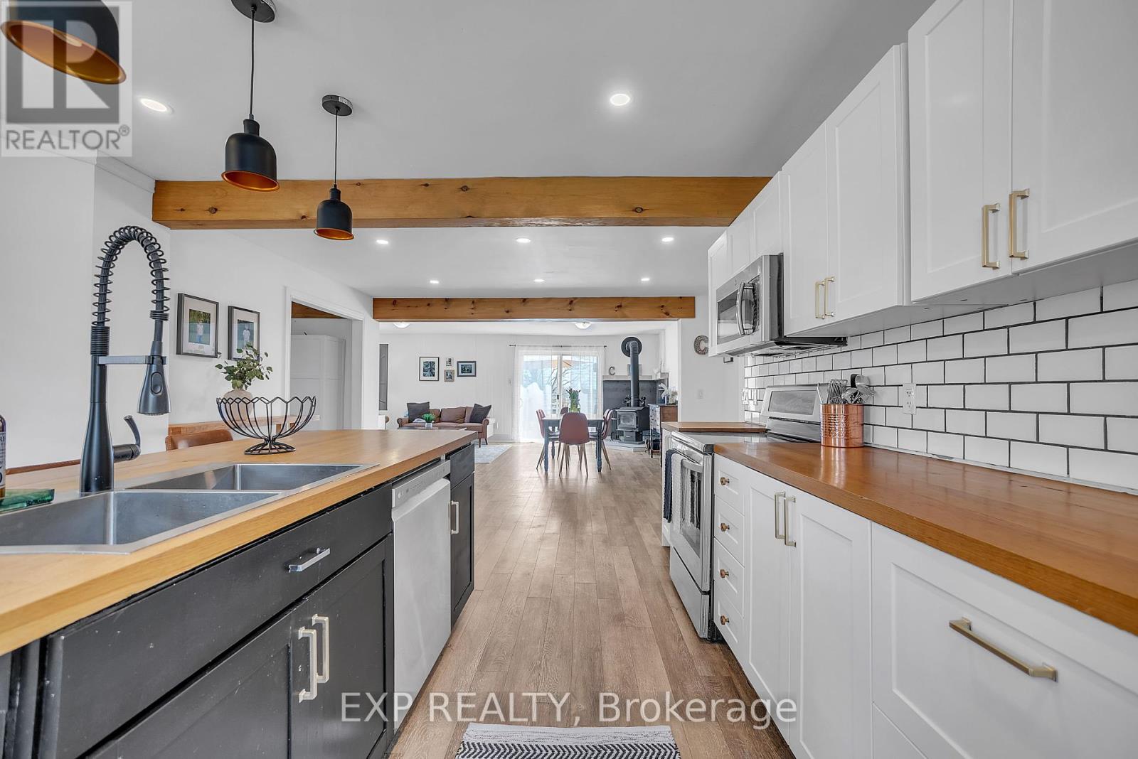 148 County Road 28, Prince Edward County, Ontario  K8N 4Z7 - Photo 13 - X12173864