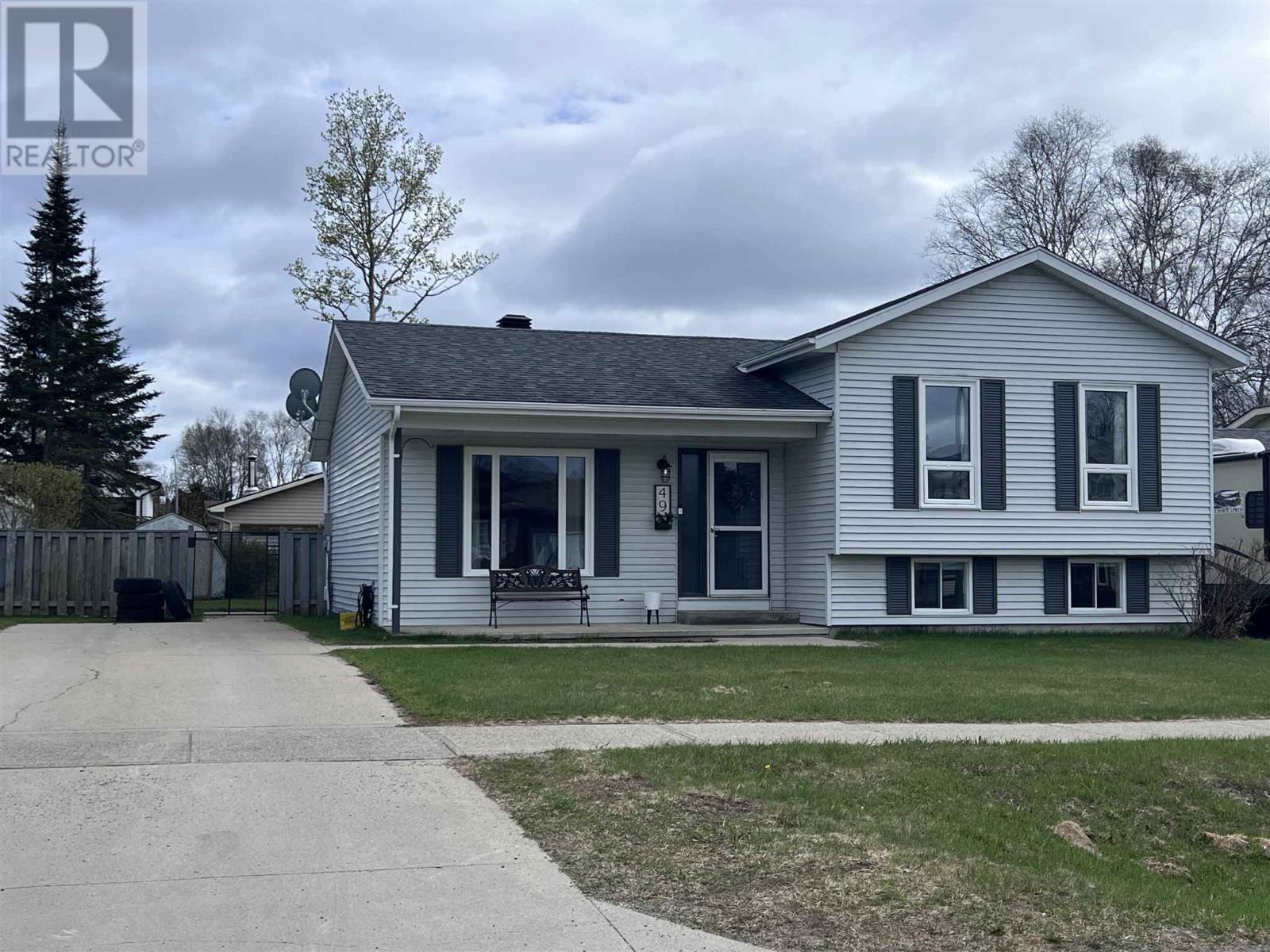 49 Bastedo Cres, Marathon, Ontario  P0T 2E0 - Photo 1 - TB251572