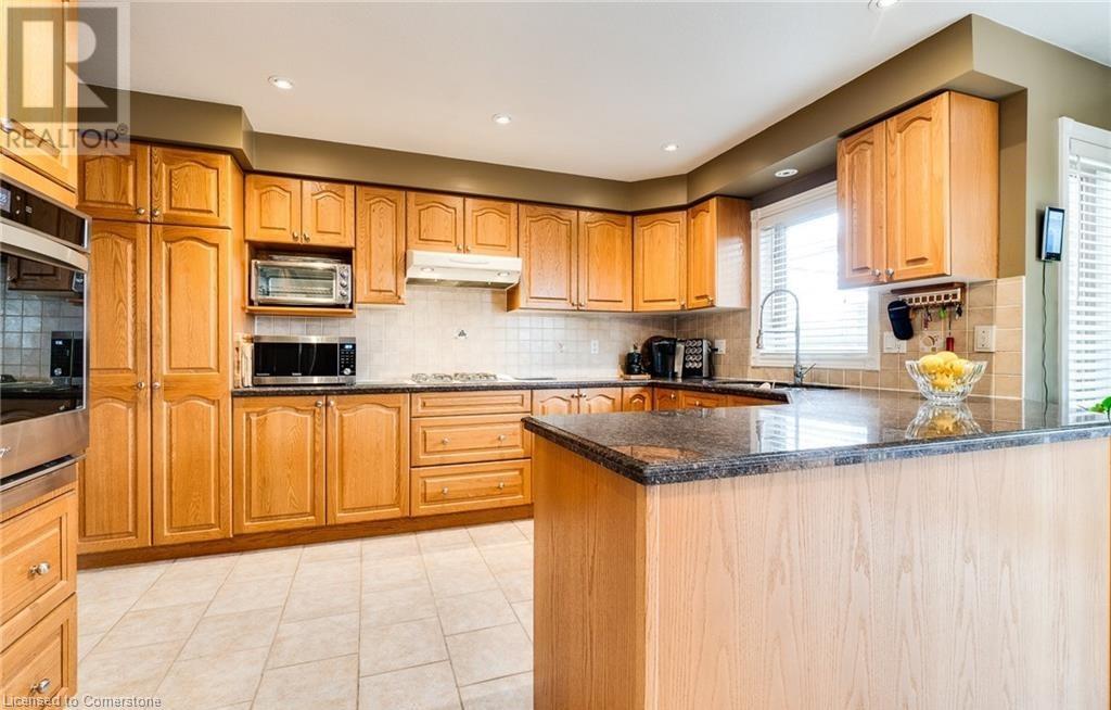 10 Grassyplain Drive, Mount Hope, Ontario  L0R 1W0 - Photo 17 - 40738765
